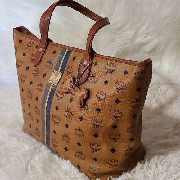 💯 Authentic Cognac MCM Tote Bag 🍀 - Picture 15 of 17